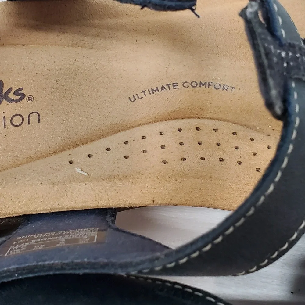Clarks Collection Adjustable Sandals April Cove Black Leather Womens 9 Comfort